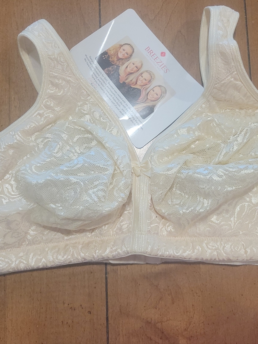 Breezies Wild Rose Seamless Wireless Sipport Bra 48B Champaigne